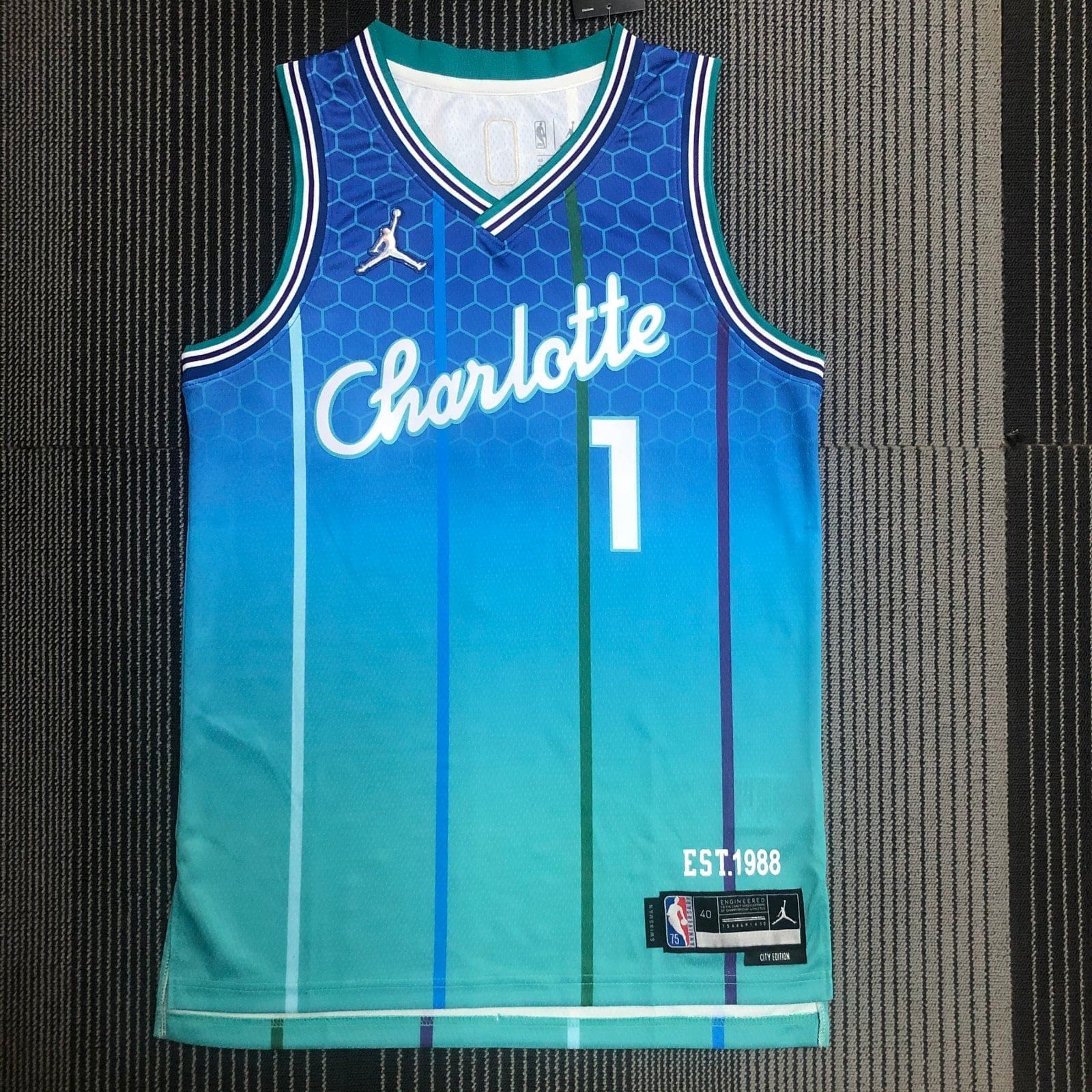 Regata Charlotte Hornets City Edition Diamante 75th Regata Charlotte Hornets City Edition Diamante 75th