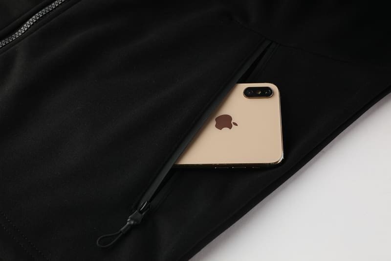 Conjunto Casaco e Calça do Barcelona 2021-2022 Conjunto Casaco e Calça do Barcelona 2021-2022