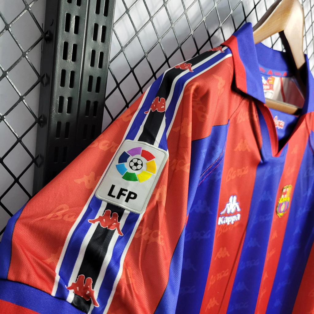 Camisa do Barcelona Retrô 1996-1997 Camisa do Barcelona Retrô 1996-1997