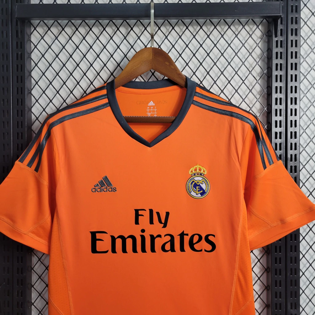 Camisa do Real Madrid Retrô 2013-2014 Camisa do Real Madrid Retrô 2013-2014