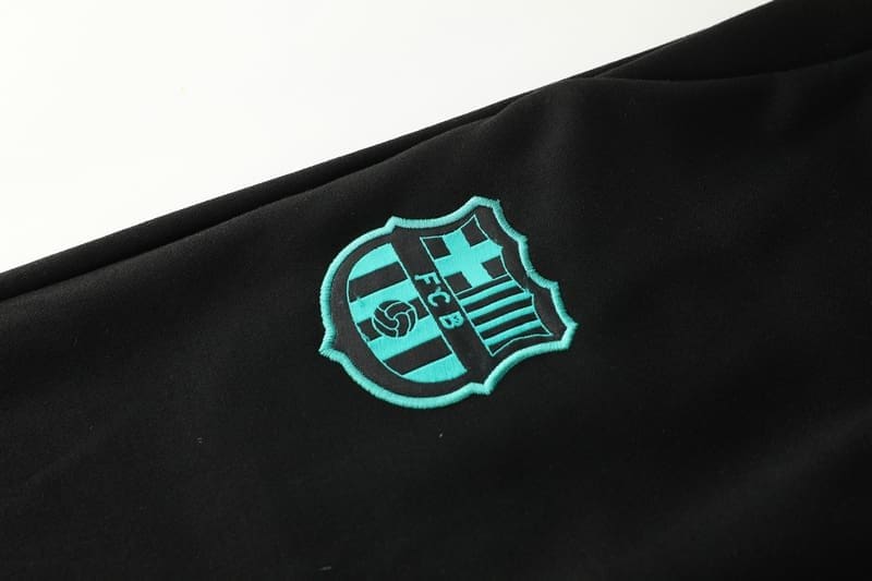 Conjunto Casaco e Calça do Barcelona 2021-2022 Conjunto Casaco e Calça do Barcelona 2021-2022