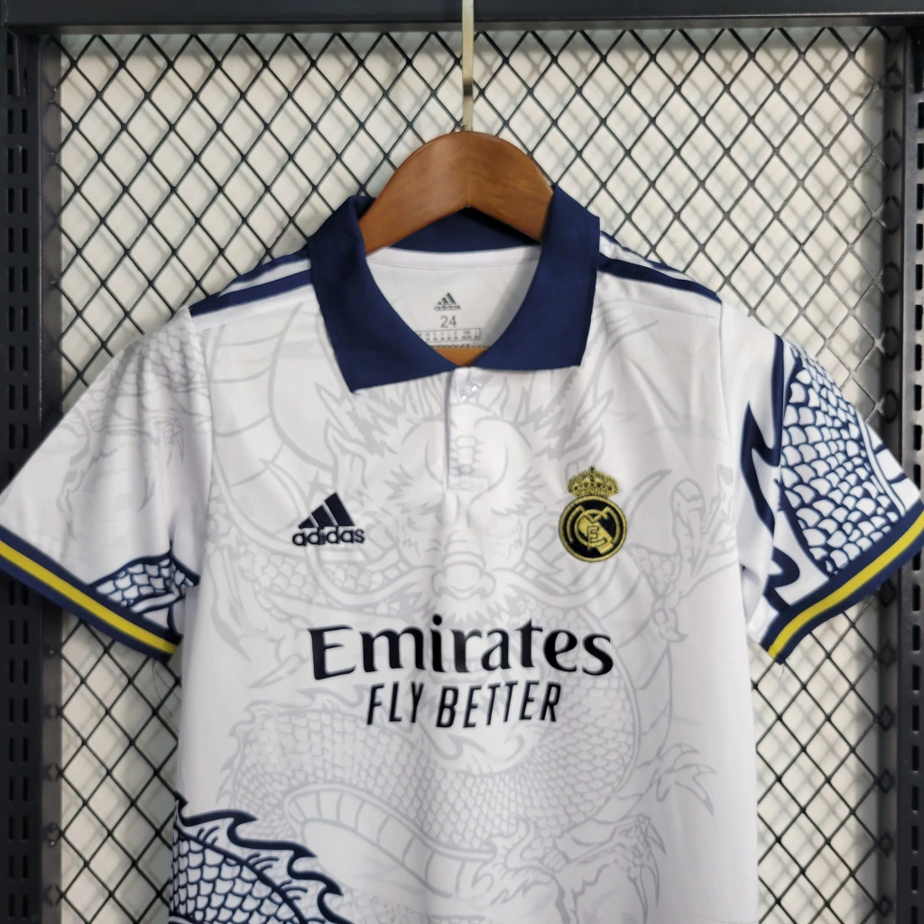Kit de Uniforme Infantil do Real Madrid EE 2023-2024 Kit de Uniforme Infantil do Real Madrid EE 2023-2024