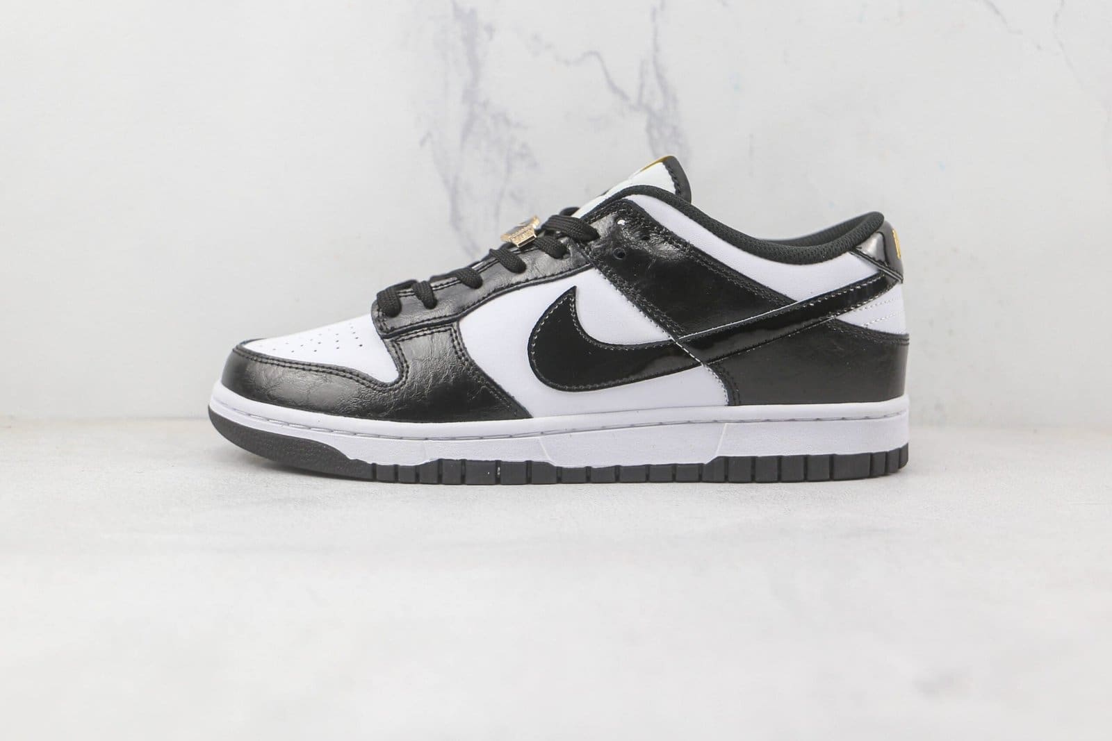 Nike Dunk Low World Champs Black White Nike Dunk Low World Champs Black White