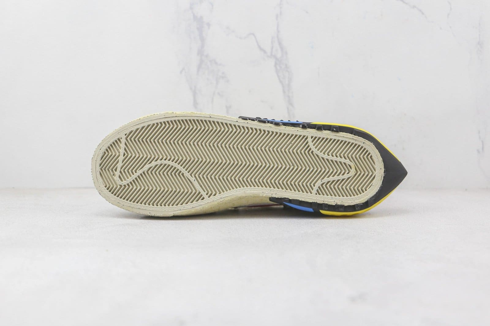 Nike Blazer Low Off-White University Red Nike Blazer Low Off-White University Red