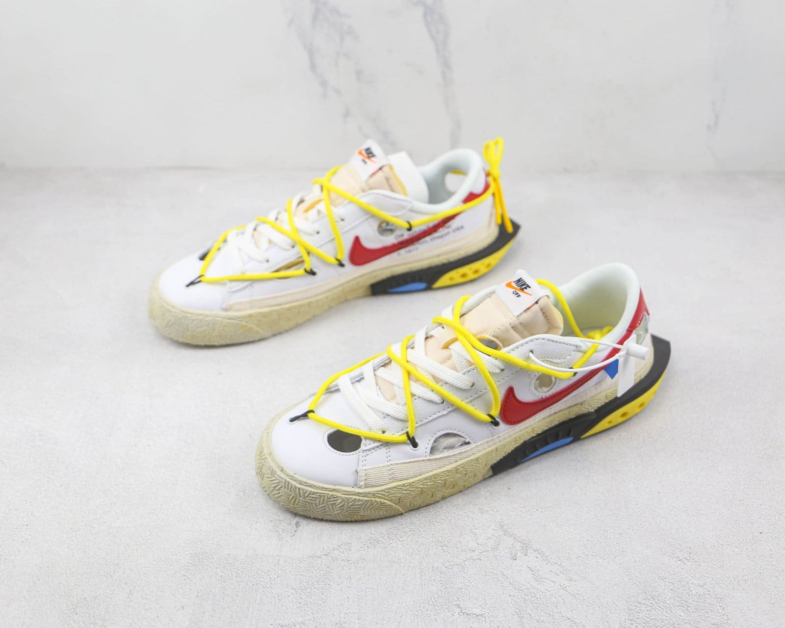 Nike Blazer Low Off-White University Red Nike Blazer Low Off-White University Red