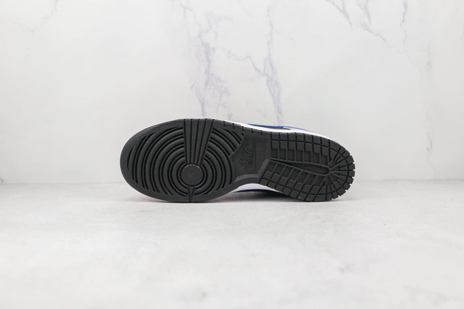 Nike Dunk Low EMB NBA 75th Anniversary Knicks Nike Dunk Low EMB NBA 75th Anniversary Knicks