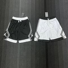 Bermudas Jordan Branca e Preta Masculina Dri-Fit Bermudas Jordan Branca e Preta Masculina Dri-Fit