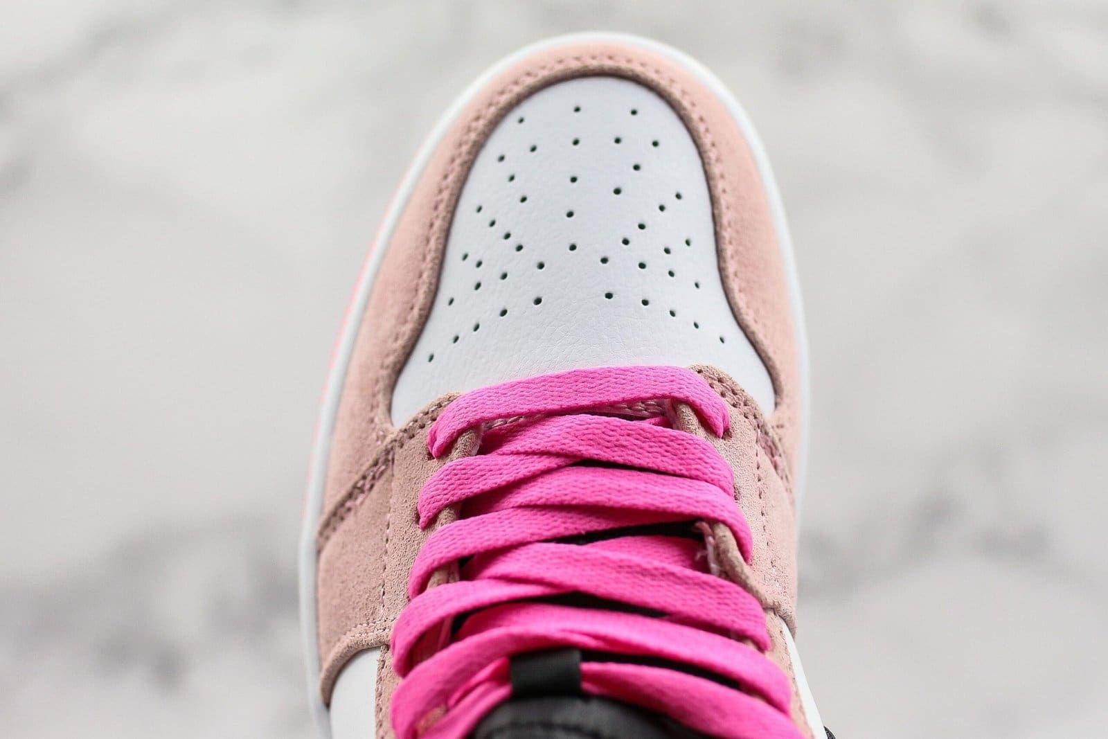 Jordan 1 Mid Crimson Tint Jordan 1 Mid Crimson Tint