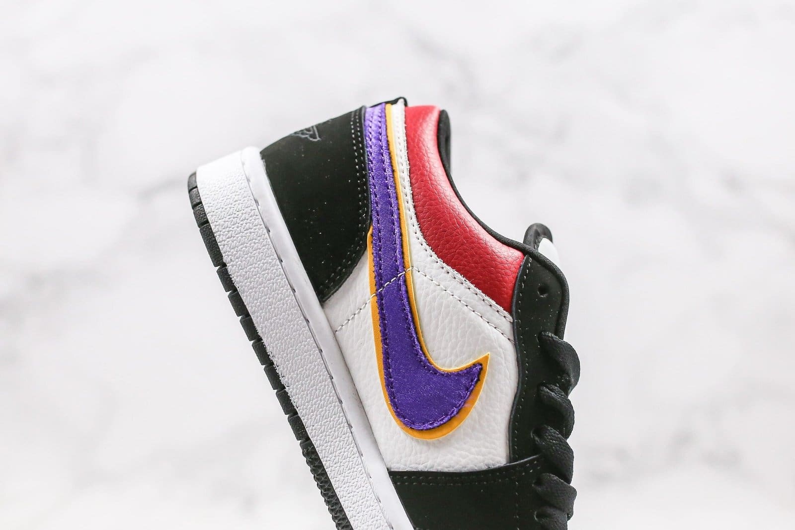 Jordan 1 Low Lakers Top 3 Jordan 1 Low Lakers Top 3