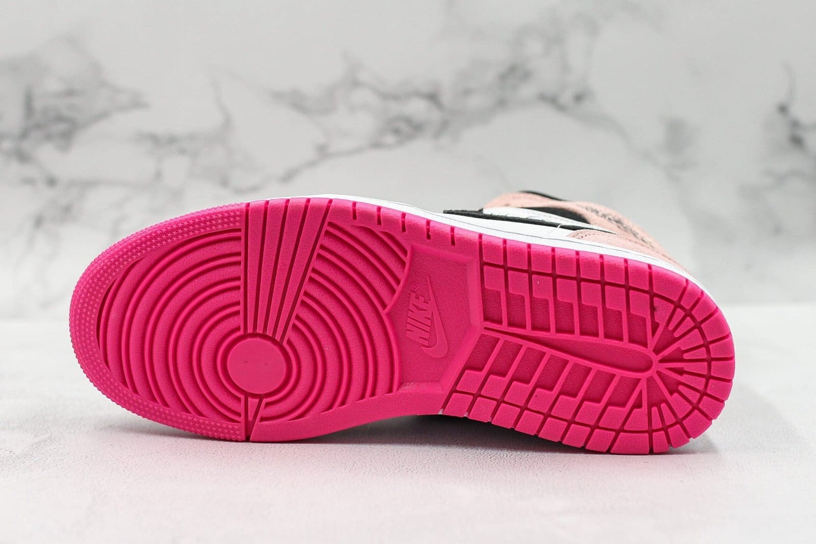 Jordan 1 Mid Crimson Tint Jordan 1 Mid Crimson Tint