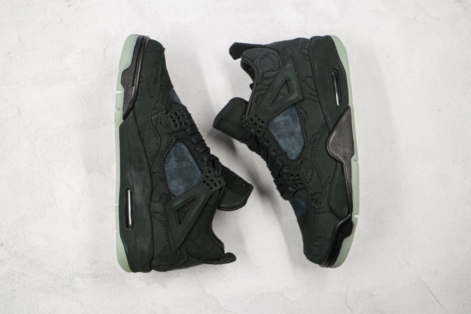 Jordan 4 Retro Kaws Black Jordan 4 Retro Kaws Black