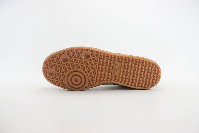 Adidas Samba OG Maroon Gold Metallic Adidas Samba OG Maroon Gold Metallic