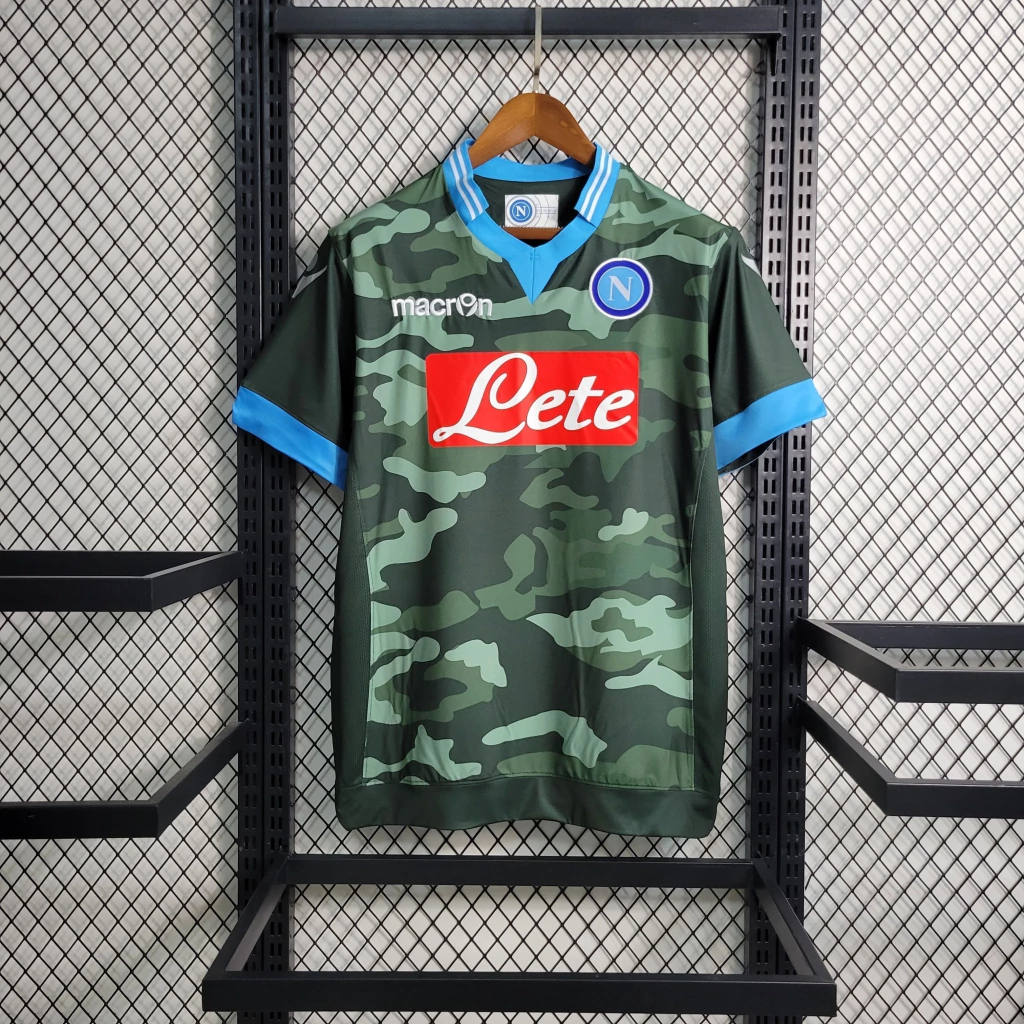Camisa do Napoli Retrô 2013-2014 Camisa do Napoli Retrô 2013-2014