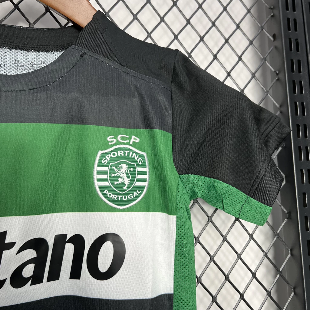 Kit de Uniforme Infantil do Sporting I 2024-2025 Kit de Uniforme Infantil do Sporting I 2024-2025