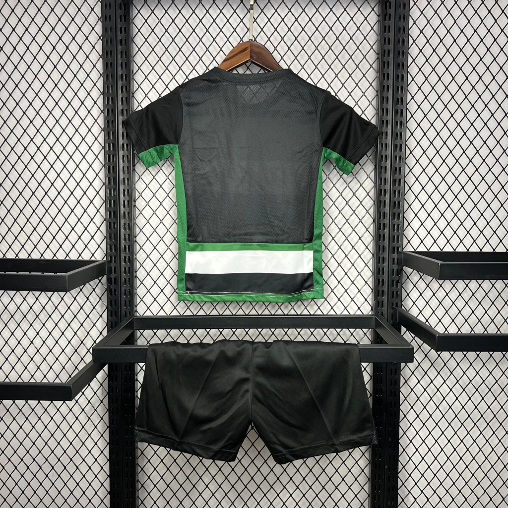 Kit de Uniforme Infantil do Sporting I 2024-2025 Kit de Uniforme Infantil do Sporting I 2024-2025